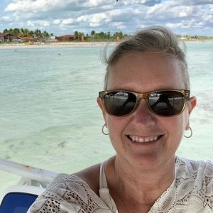 Meet your Posher, Lisa